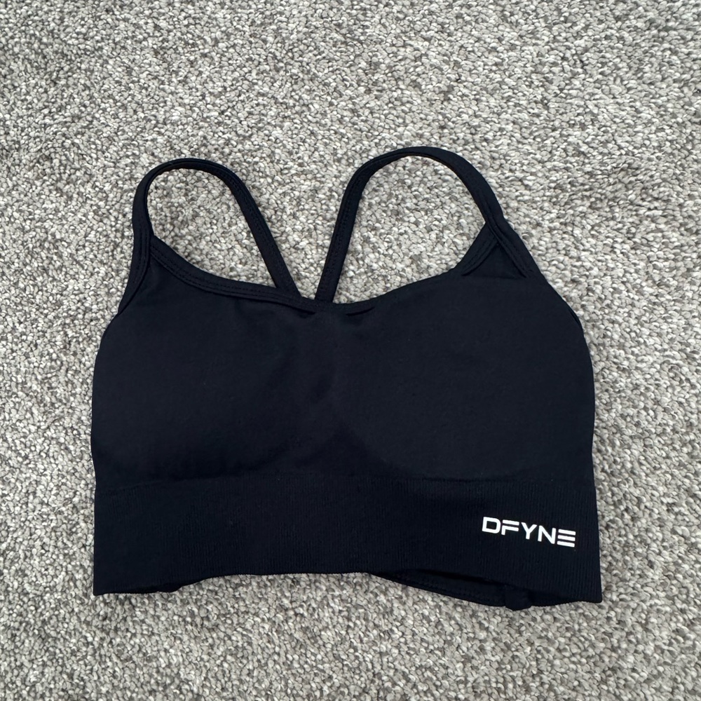 DFYNE backless sports bra